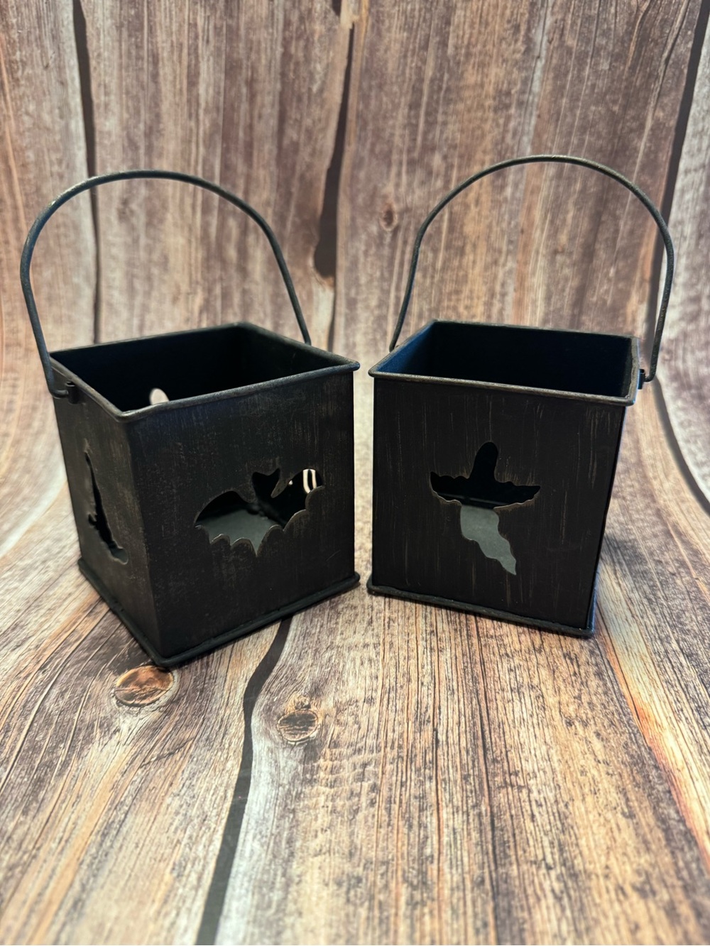 Preowned Set of 2 Halloween Metal 4"x4" Candle Holders Item #PHK7628